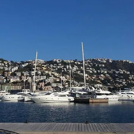 1020 Bonifaci I Bajo Izq, Solo Oira Olas Del Mar. Situacion Unica, Zona Muy Tranquila Edificio Pequeno Cerca Playa Y Rocas. Parking Privado Exterior. - Es-258-149 Apartment *