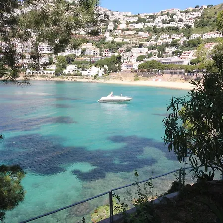 1020 Bonifaci I Bajo Izq, Solo Oira Olas Del Mar. Situacion Unica, Zona Muy Tranquila Edificio Pequeno Cerca Playa Y Rocas. Parking Privado Exterior. - Es-258-149 * Roses